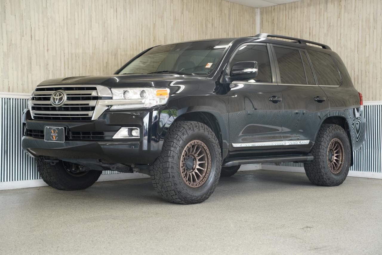 Toyota Land Cruiser 4WD (Natl) 2017