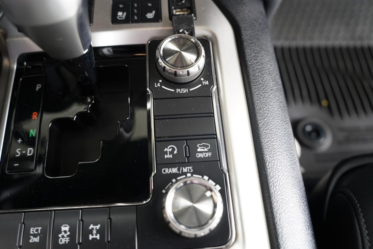 Toyota Land Cruiser 4WD (Natl) 2017