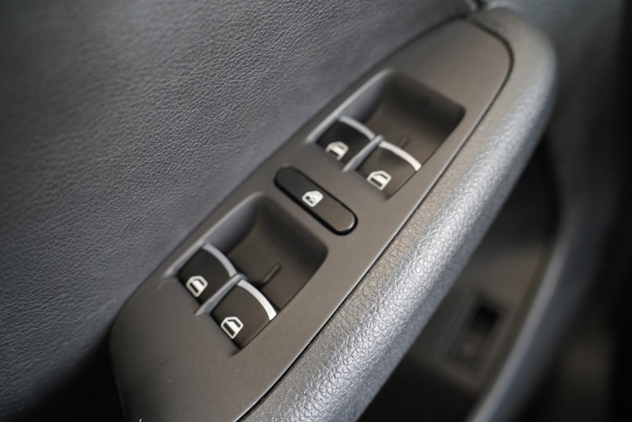 Volkswagen Jetta Sedan 4dr Auto SE 2013