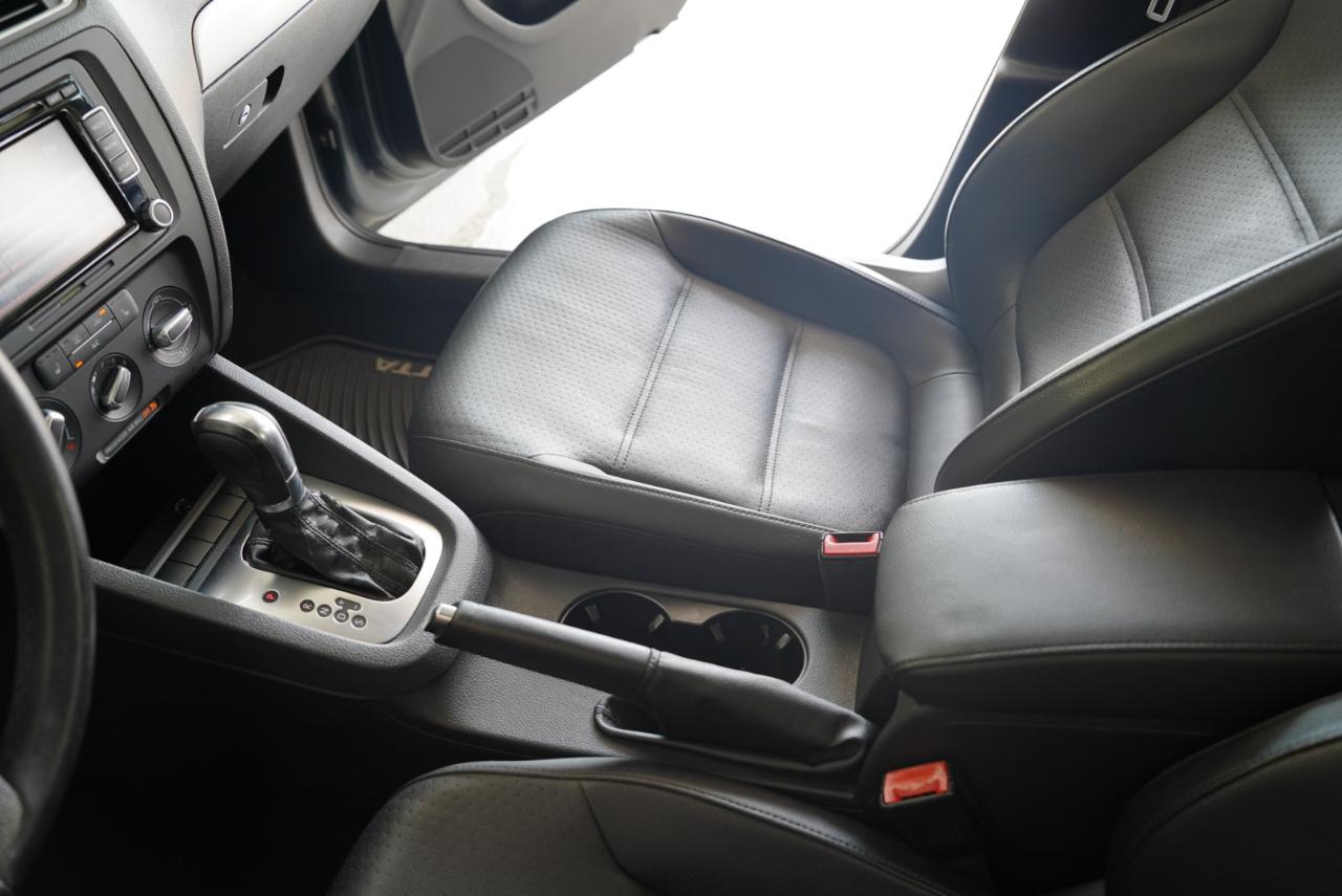 Volkswagen Jetta Sedan 4dr Auto SE 2013
