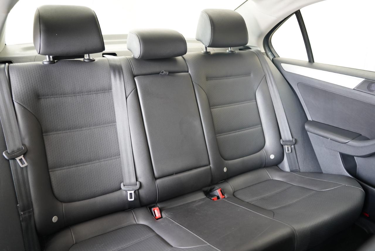 Volkswagen Jetta Sedan 4dr Auto SE 2013