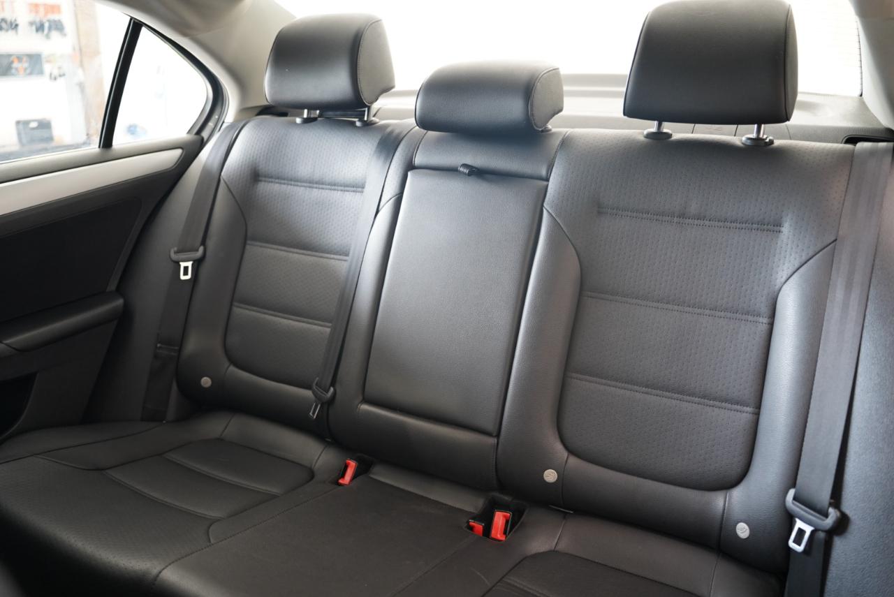 Volkswagen Jetta Sedan 4dr Auto SE 2013