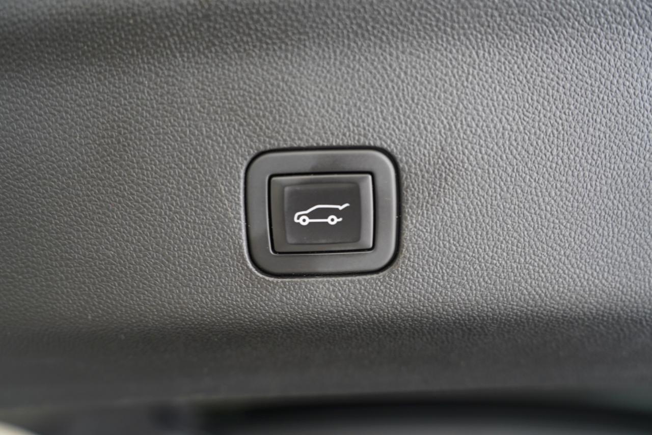 Chevrolet Suburban 4WD 4dr High Country 2024