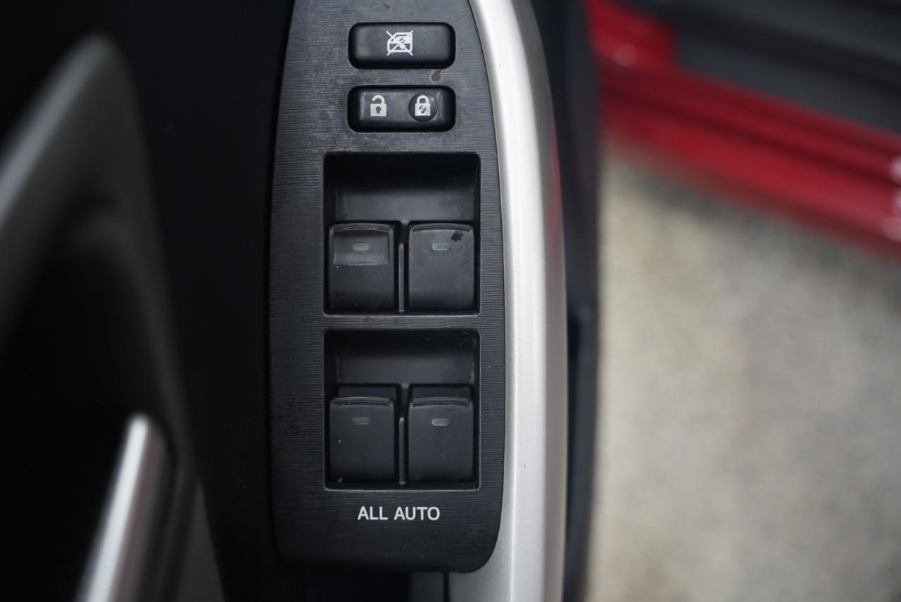 Toyota Prius 5dr HB Four (Natl) 2014