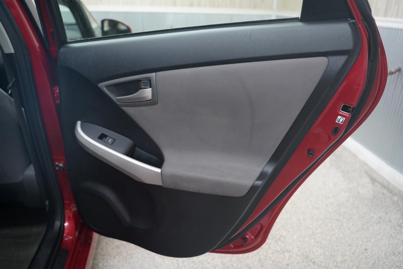 Toyota Prius 5dr HB Four (Natl) 2014