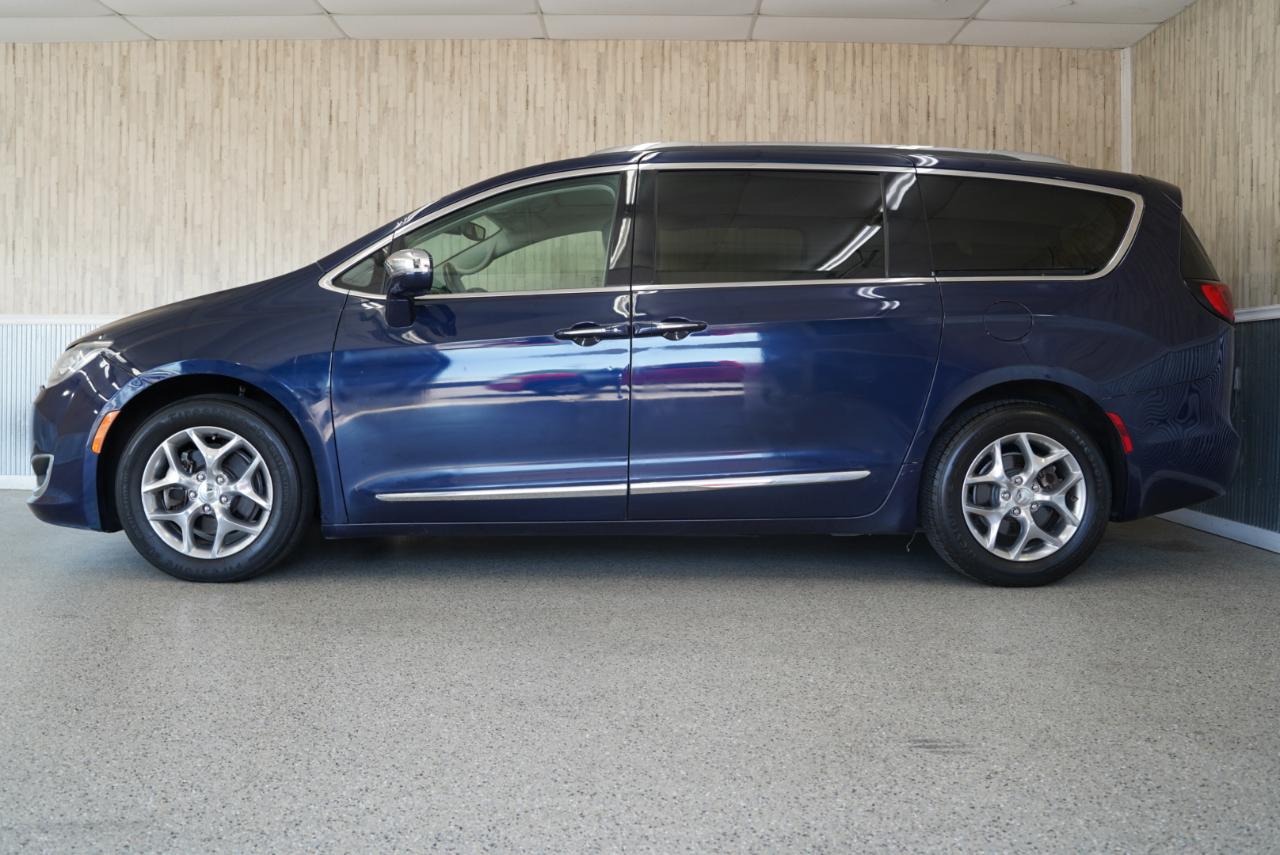 Chrysler Pacifica Limited FWD 2018