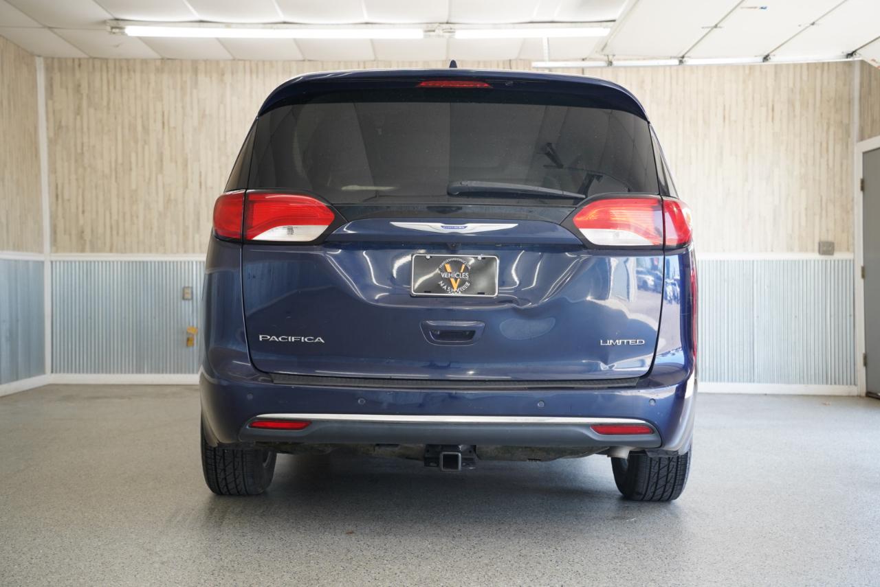 Chrysler Pacifica Limited FWD 2018