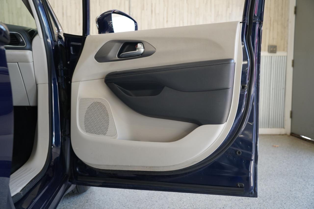 Chrysler Pacifica Limited FWD 2018