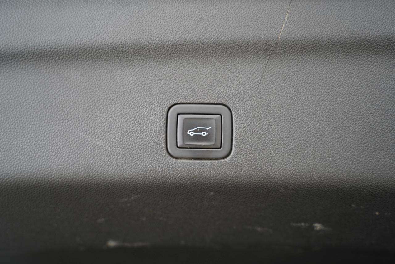Chevrolet Tahoe 4WD 4dr RST 2023