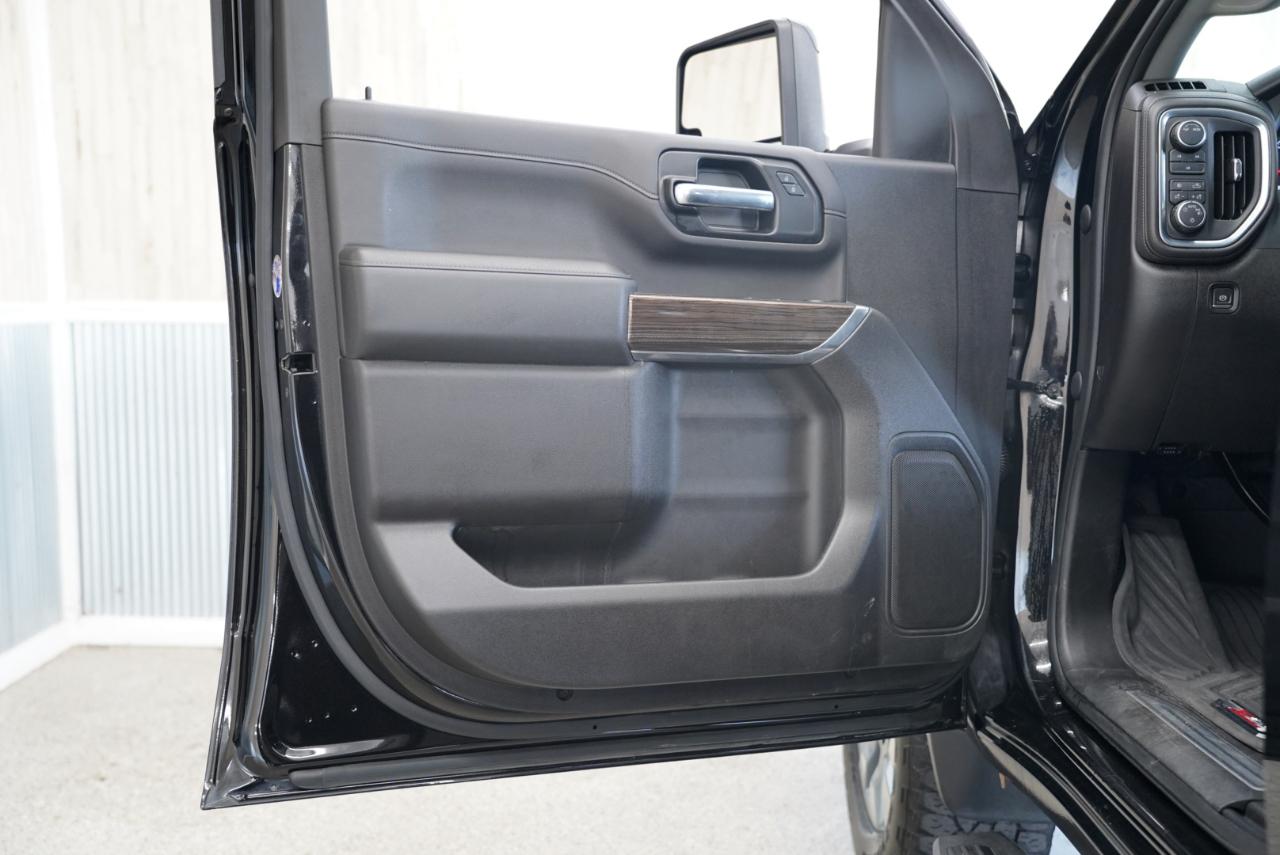 Chevrolet Silverado 2500HD 4WD Crew Cab 159" LT 2023