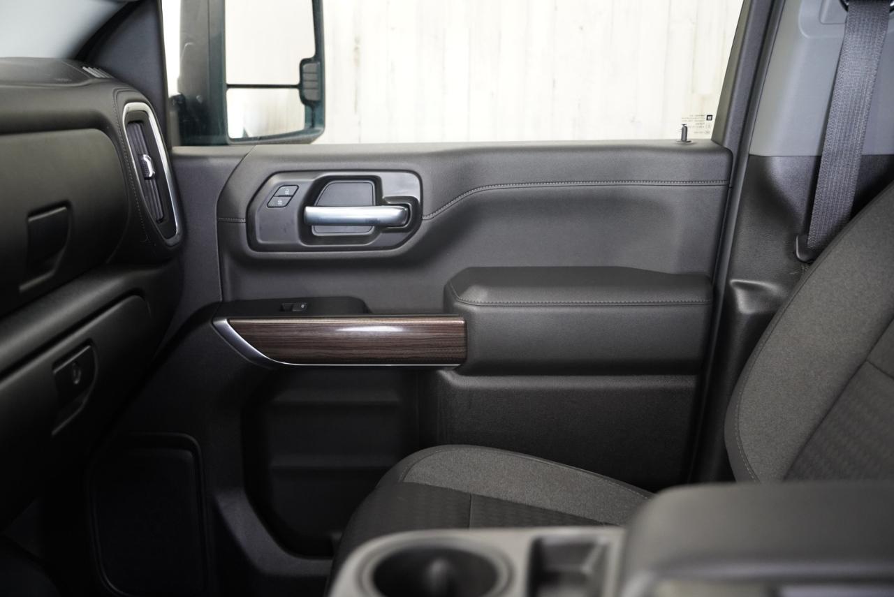 Chevrolet Silverado 2500HD 4WD Crew Cab 159" LT 2023