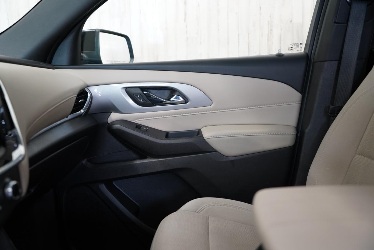 Chevrolet Traverse FWD 4dr LS w/1LS 2022
