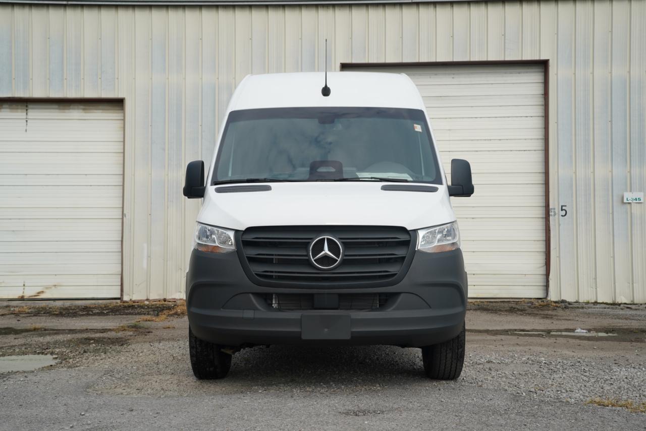 Mercedes-Benz Sprinter Cargo Van 2500 High Roof I4 Diesel 170" RWD 2025