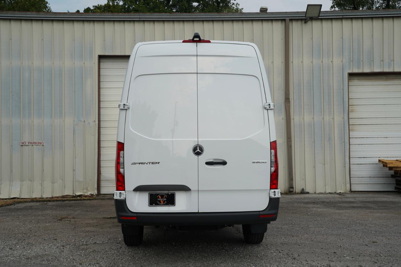 Mercedes-Benz Sprinter Cargo Van 2500 High Roof I4 Diesel 170" RWD 2025