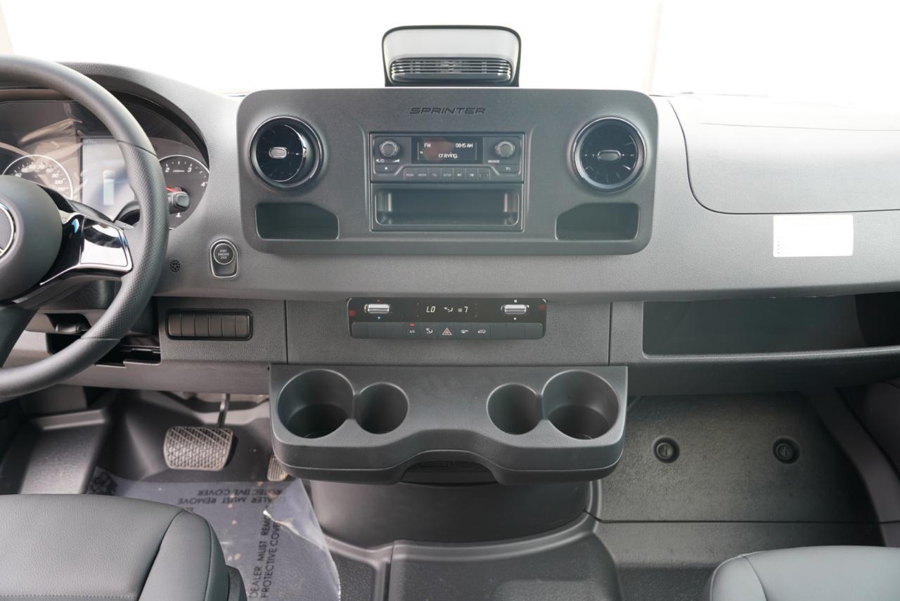 Mercedes-Benz Sprinter Cargo Van 2500 High Roof I4 Diesel 170" RWD 2025