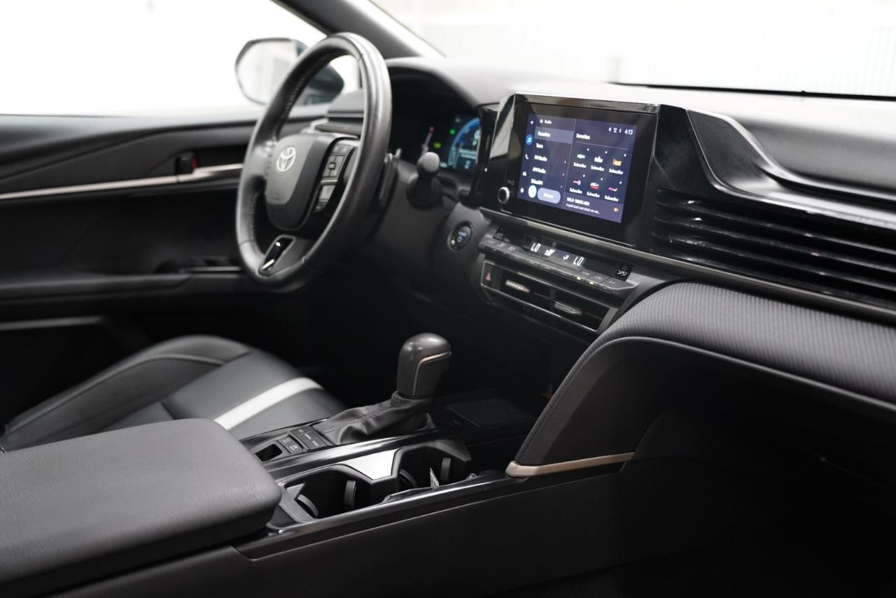 Toyota Camry SE 2025