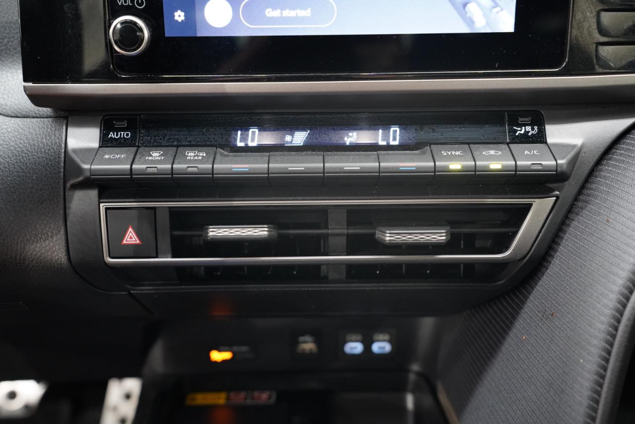 Toyota Camry SE 2025