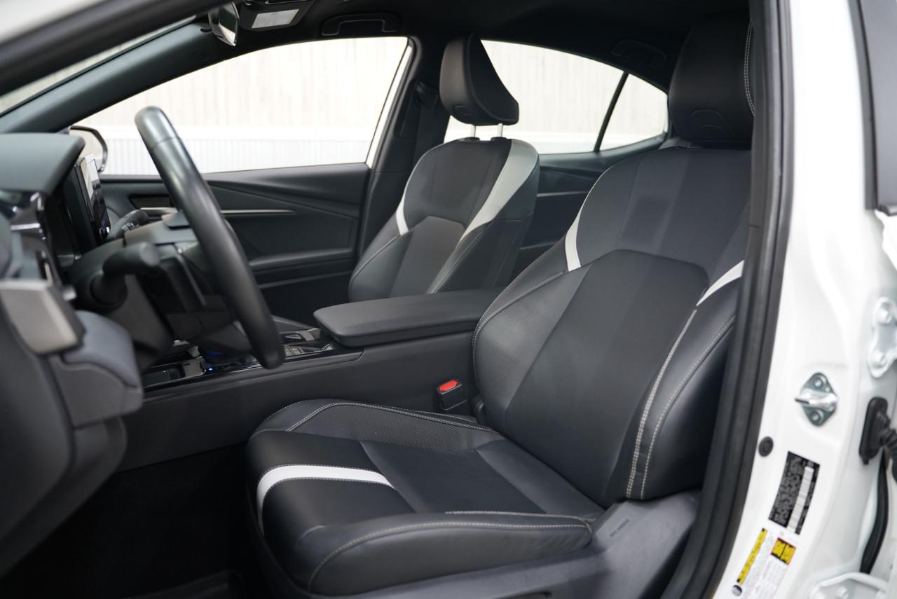 Toyota Camry SE 2025