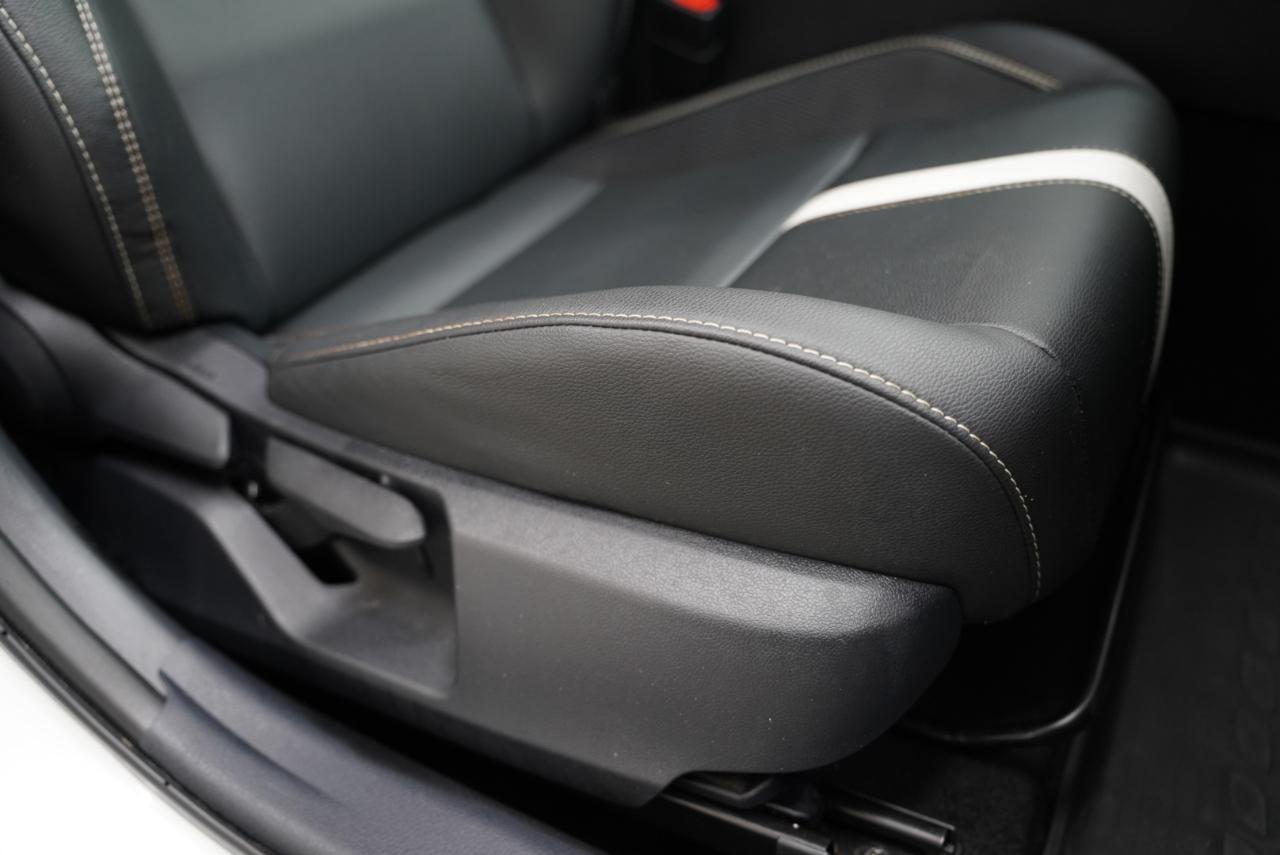 Toyota Camry SE 2025