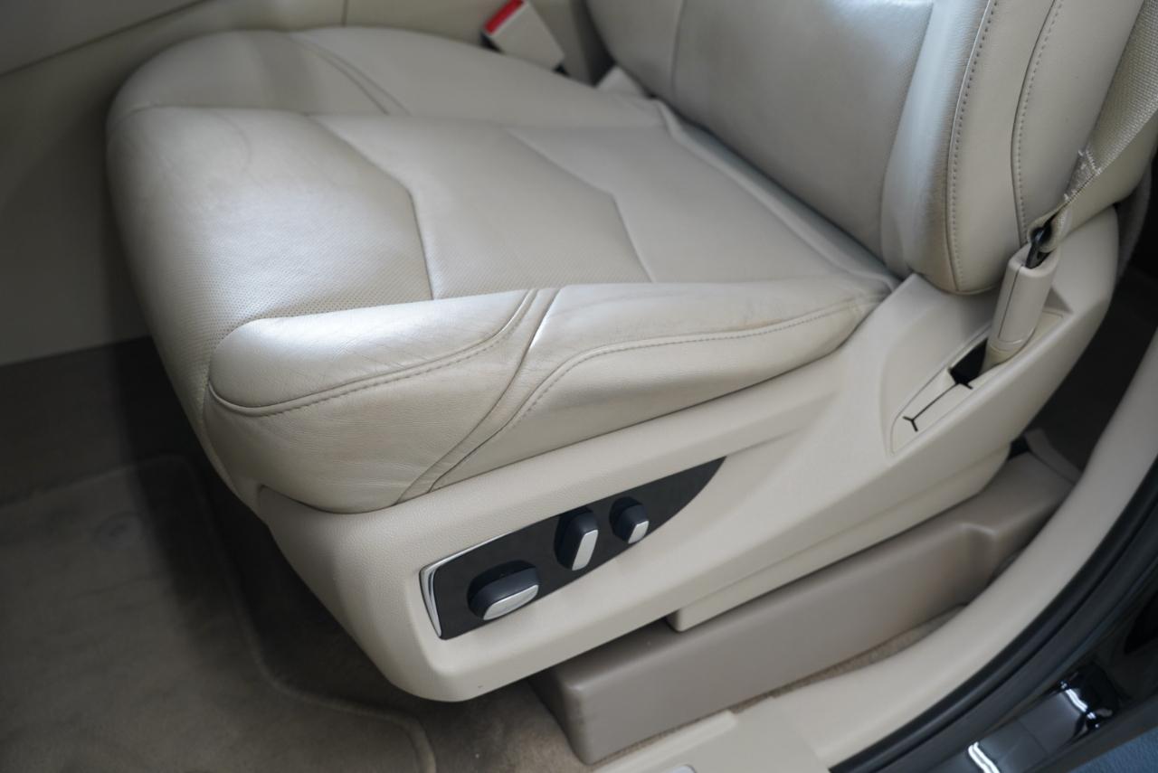 Cadillac Escalade ESV 4WD 4dr Premium Luxury 2019