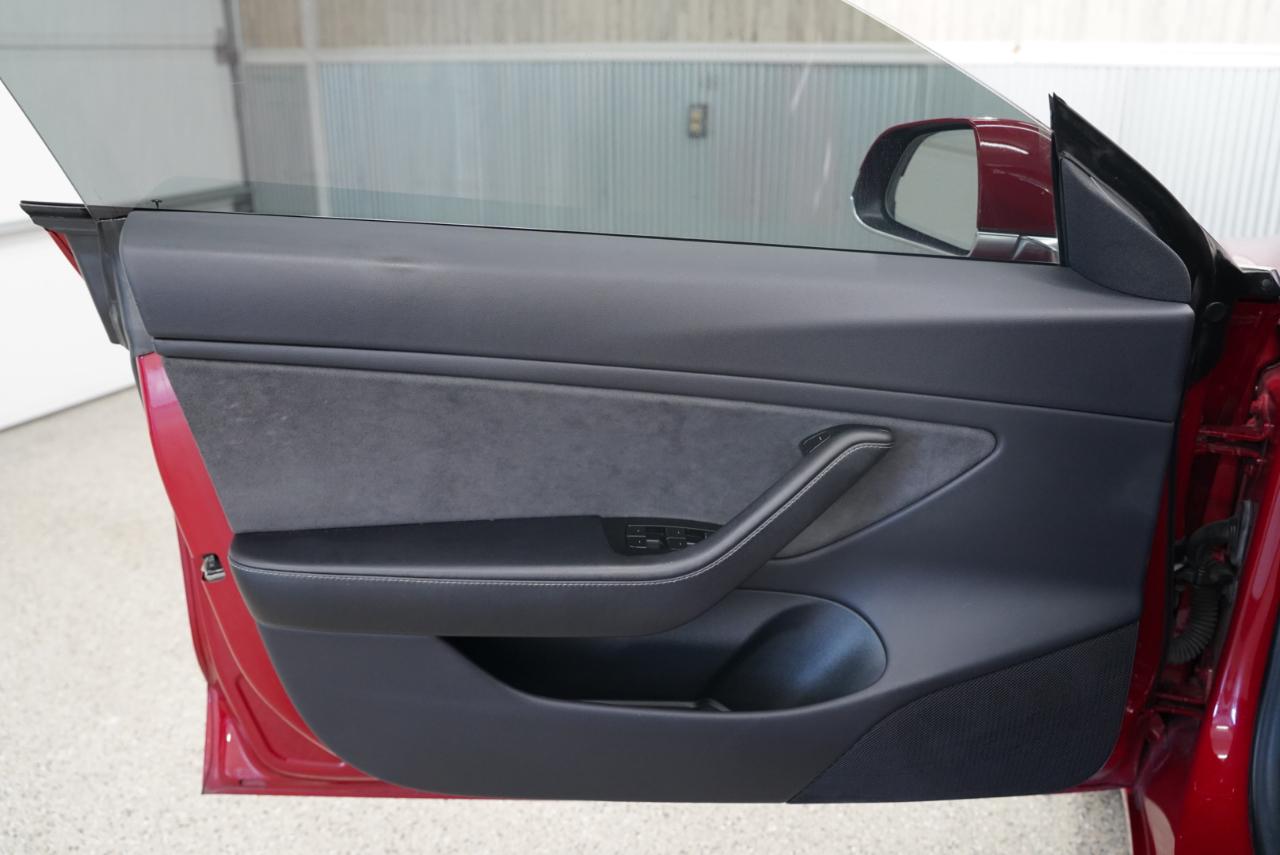 Tesla Model 3 Long Range Battery RWD 2018