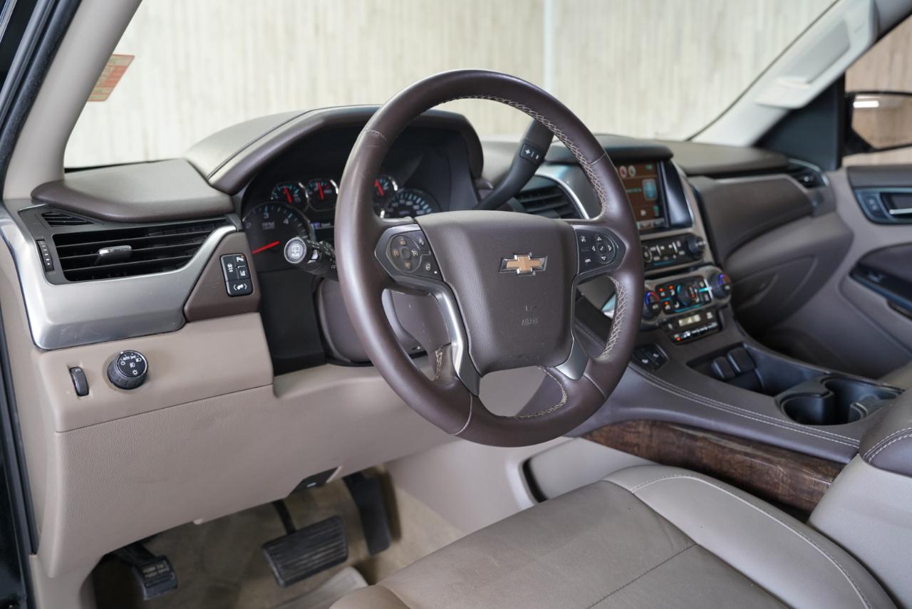 Chevrolet Suburban 2WD 4dr LT 2015