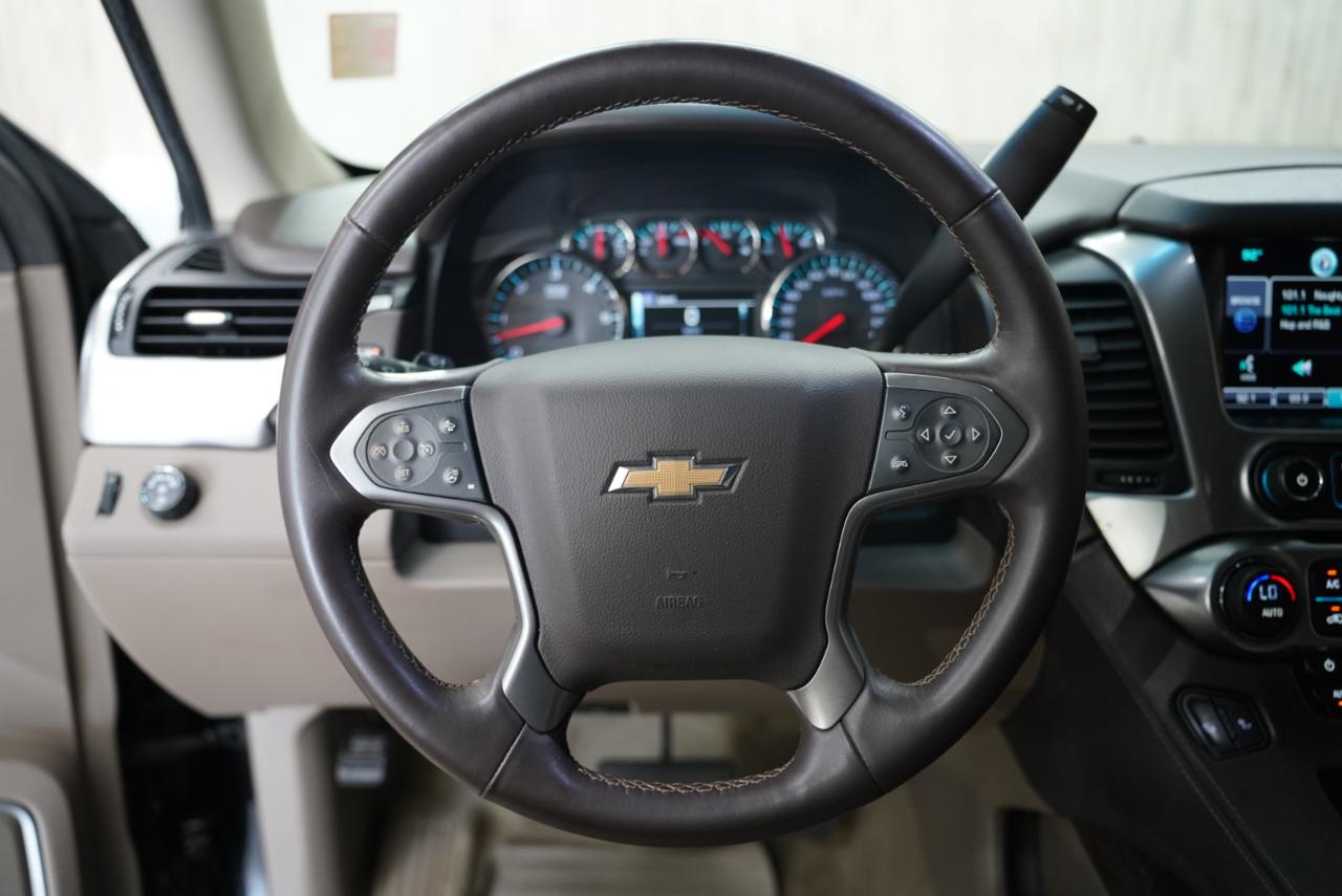 Chevrolet Suburban 2WD 4dr LT 2015
