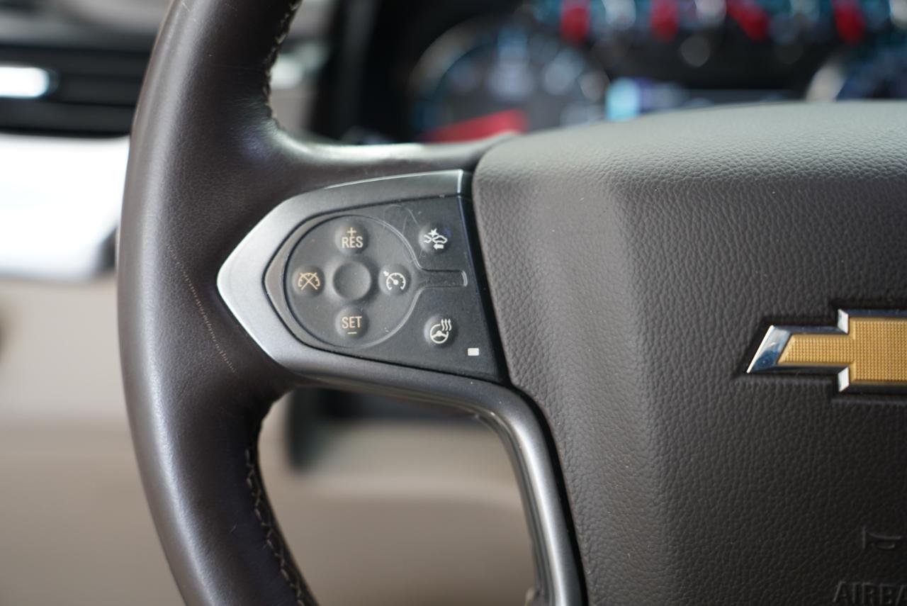 Chevrolet Suburban 2WD 4dr LT 2015
