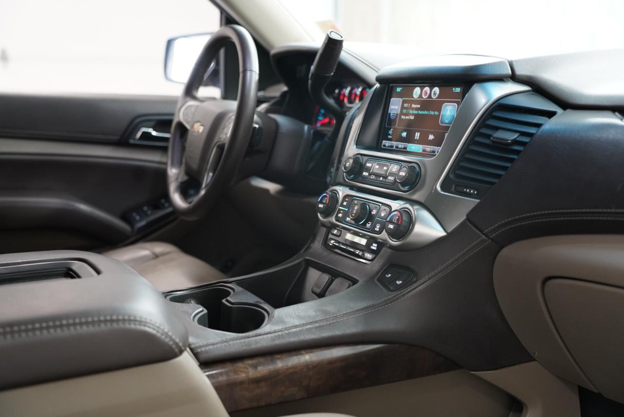 Chevrolet Suburban 2WD 4dr LT 2015