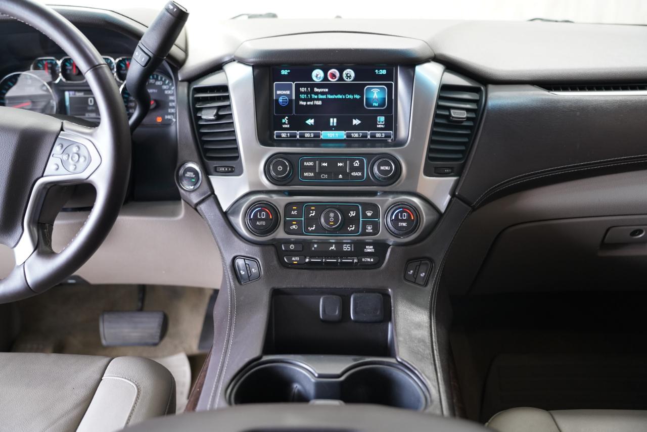 Chevrolet Suburban 2WD 4dr LT 2015