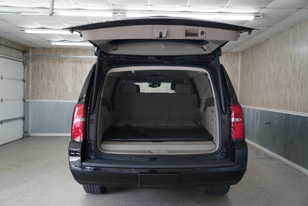 Chevrolet Suburban 2WD 4dr LT 2015