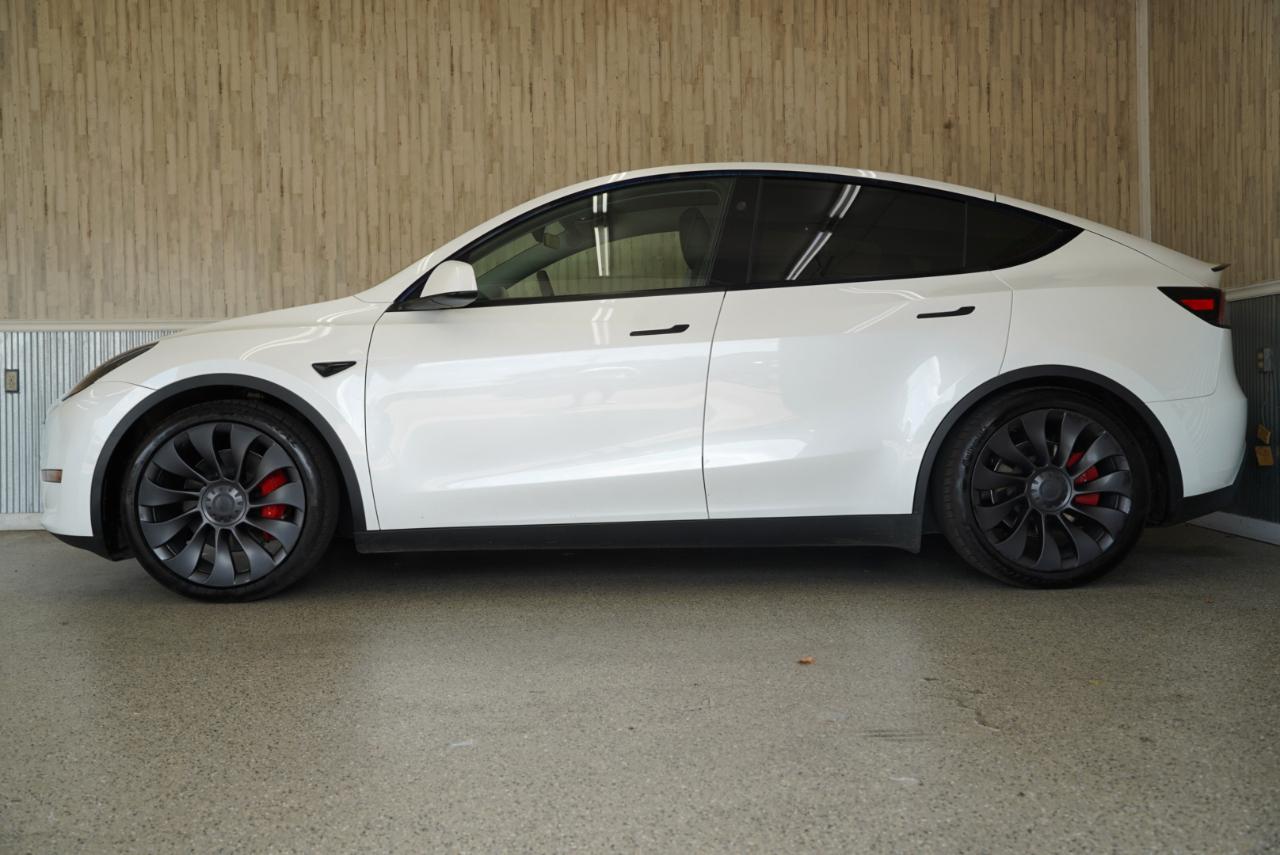 Tesla Model Y Performance AWD 2024