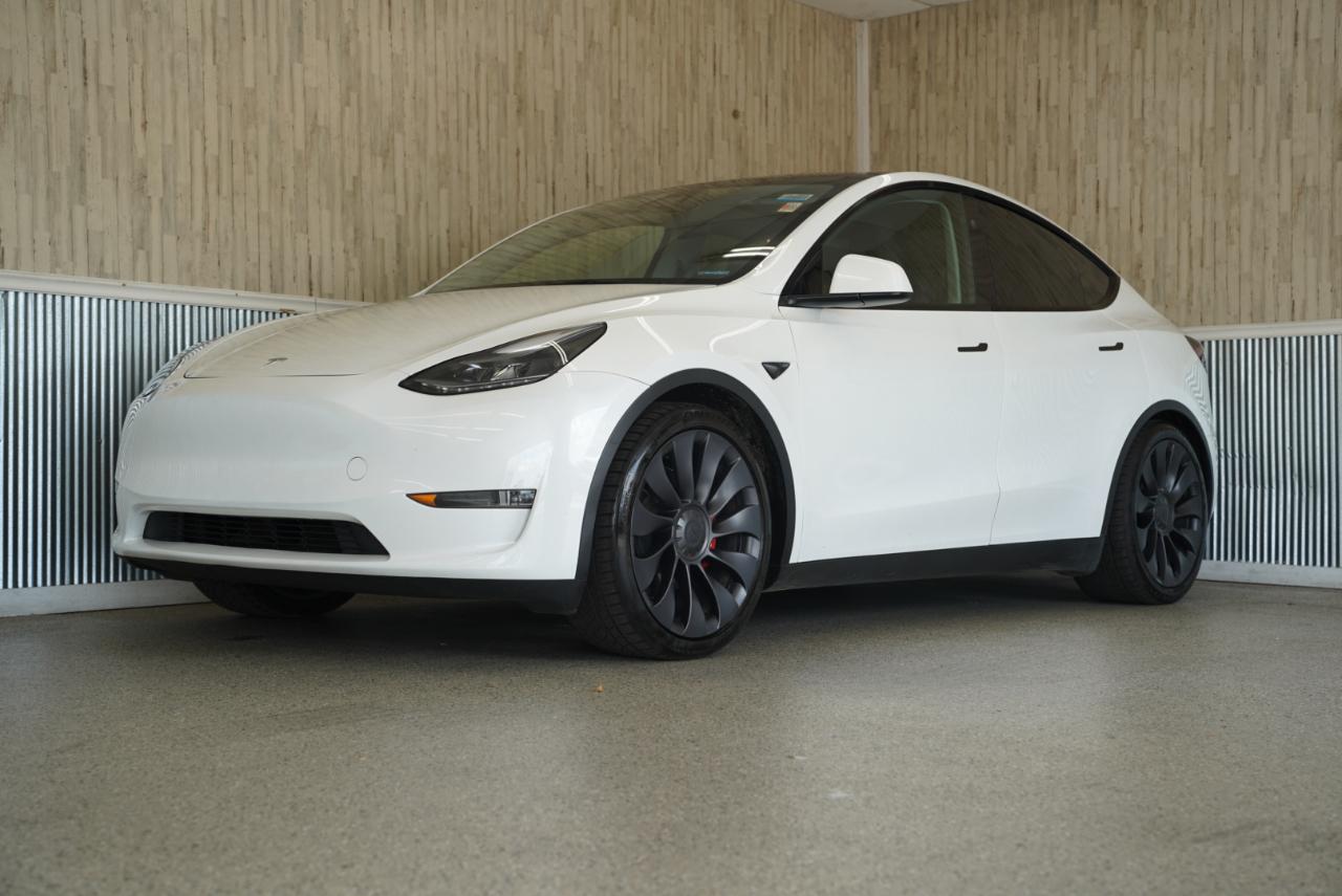 Tesla Model Y Performance AWD 2024