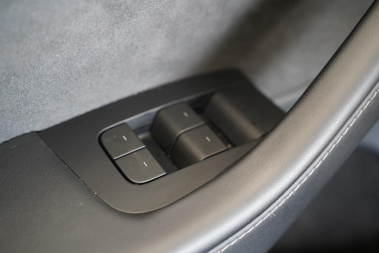 Tesla Model Y Performance AWD 2024