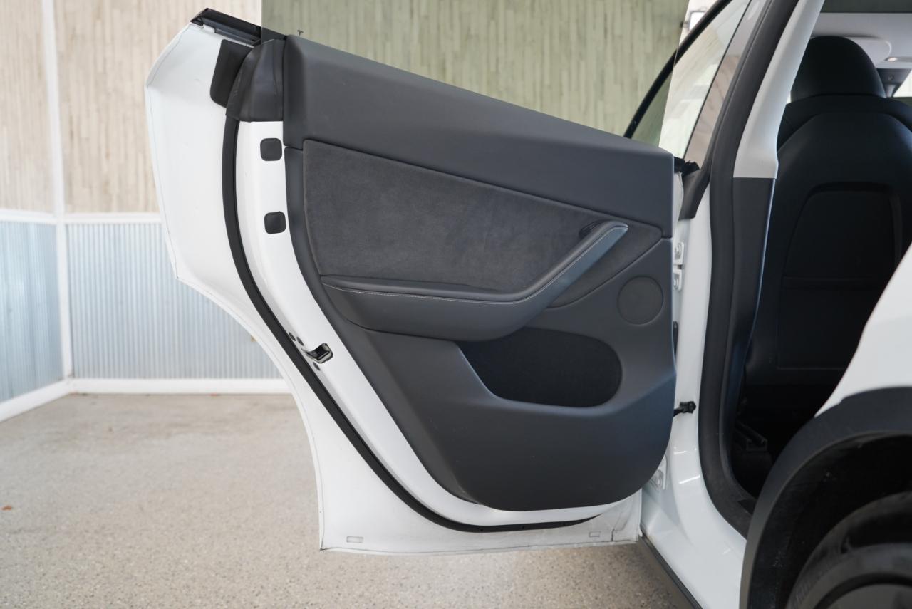 Tesla Model Y Performance AWD 2024
