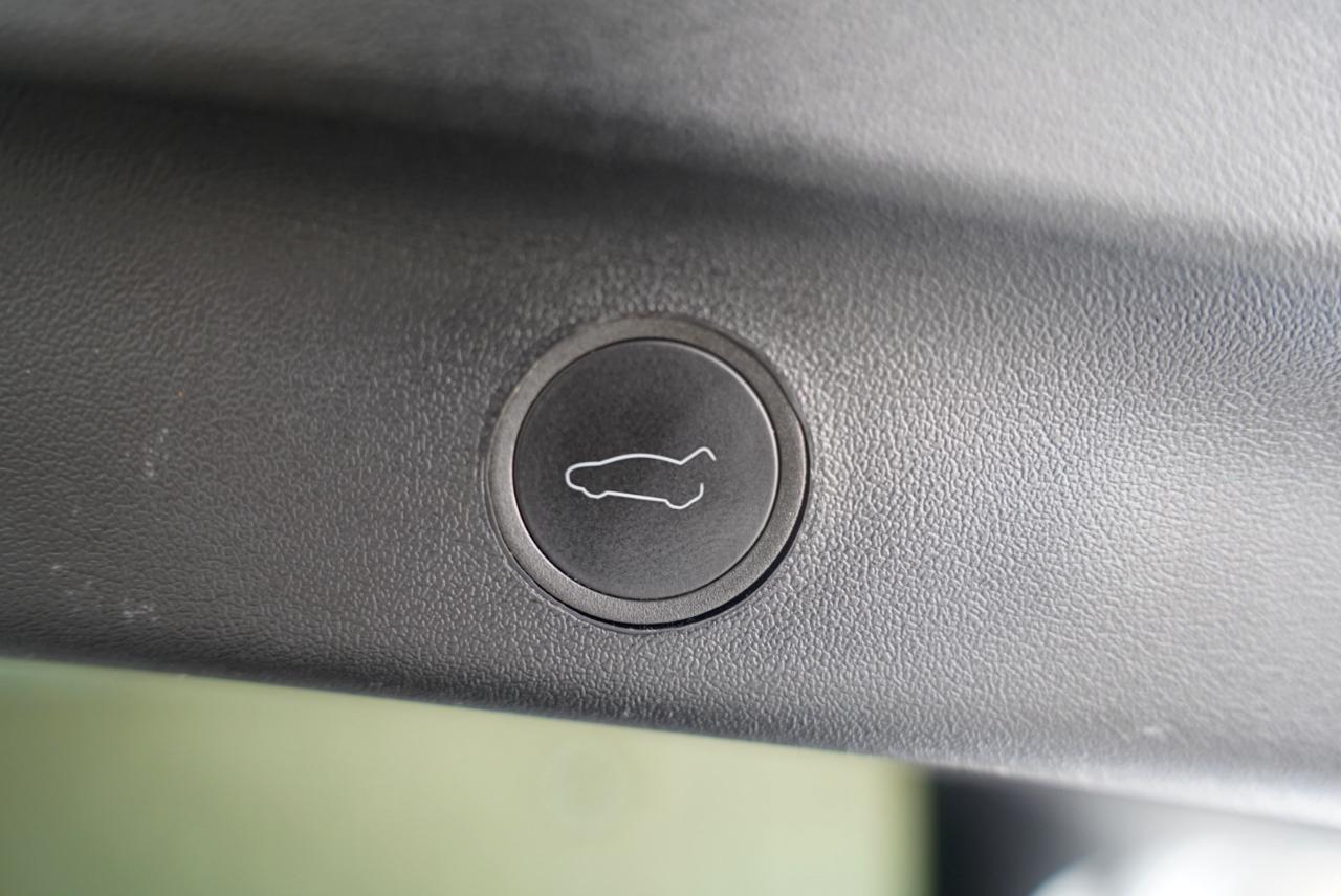 Tesla Model Y Performance AWD 2024