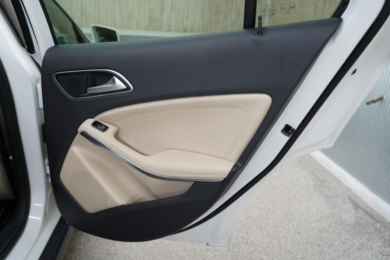 Mercedes-Benz GLA GLA 250 SUV 2020