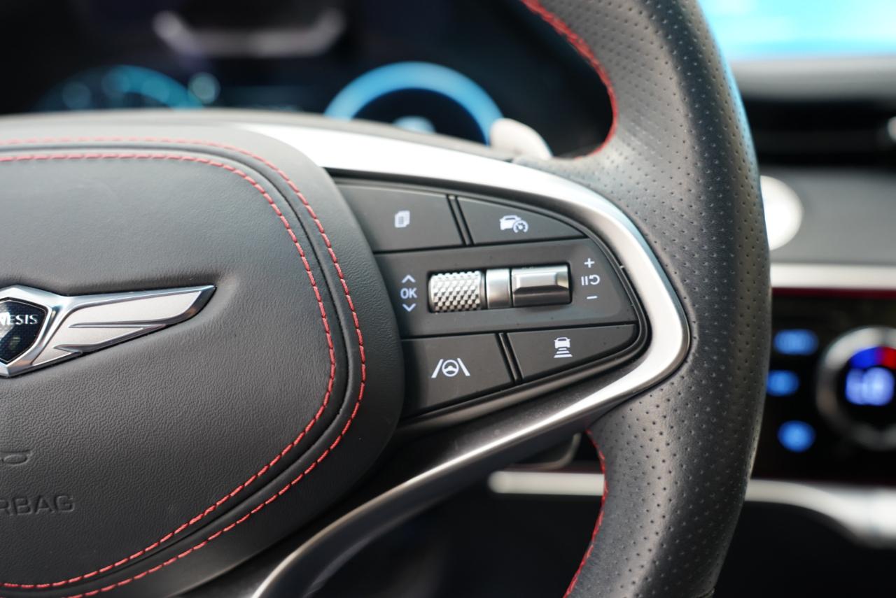 Genesis GV70 2.5T AWD 2023