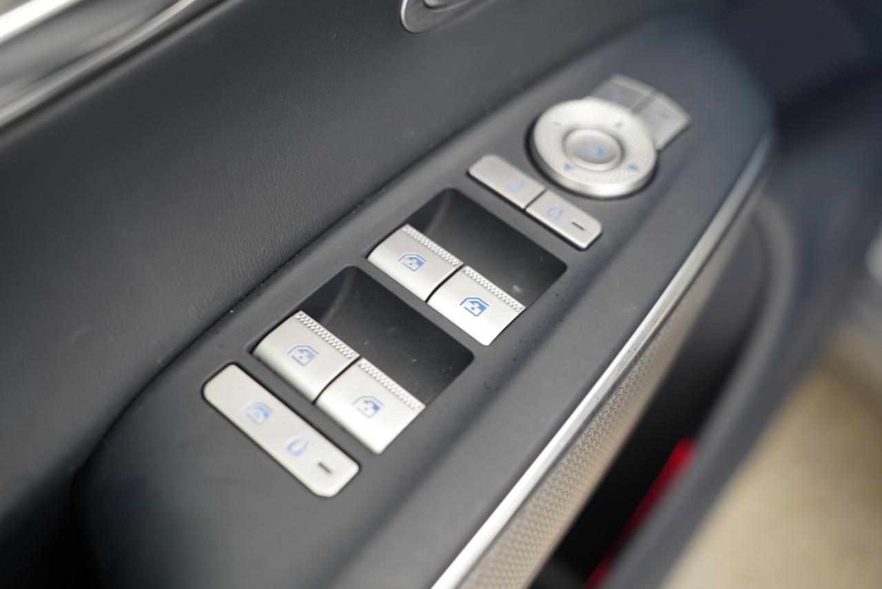 Genesis GV70 2.5T AWD 2023