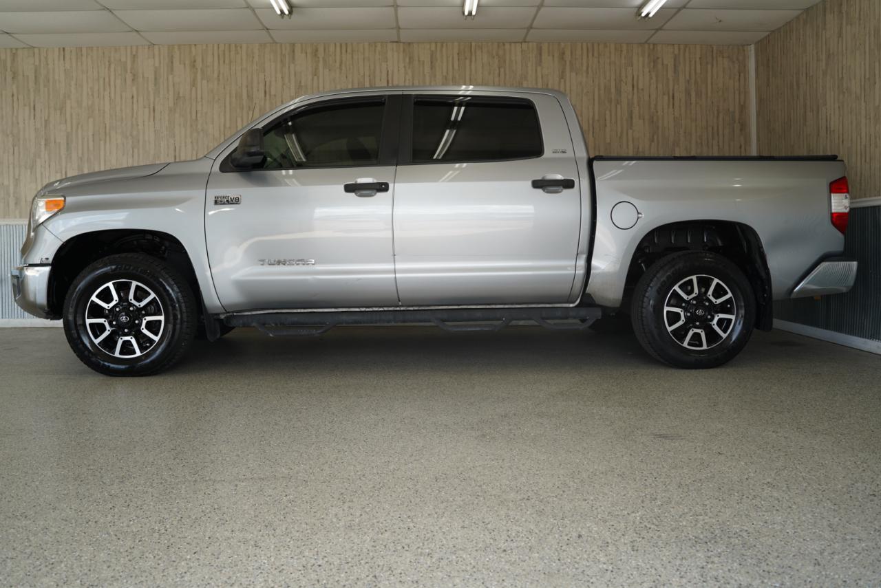 Toyota Tundra 4WD  2017