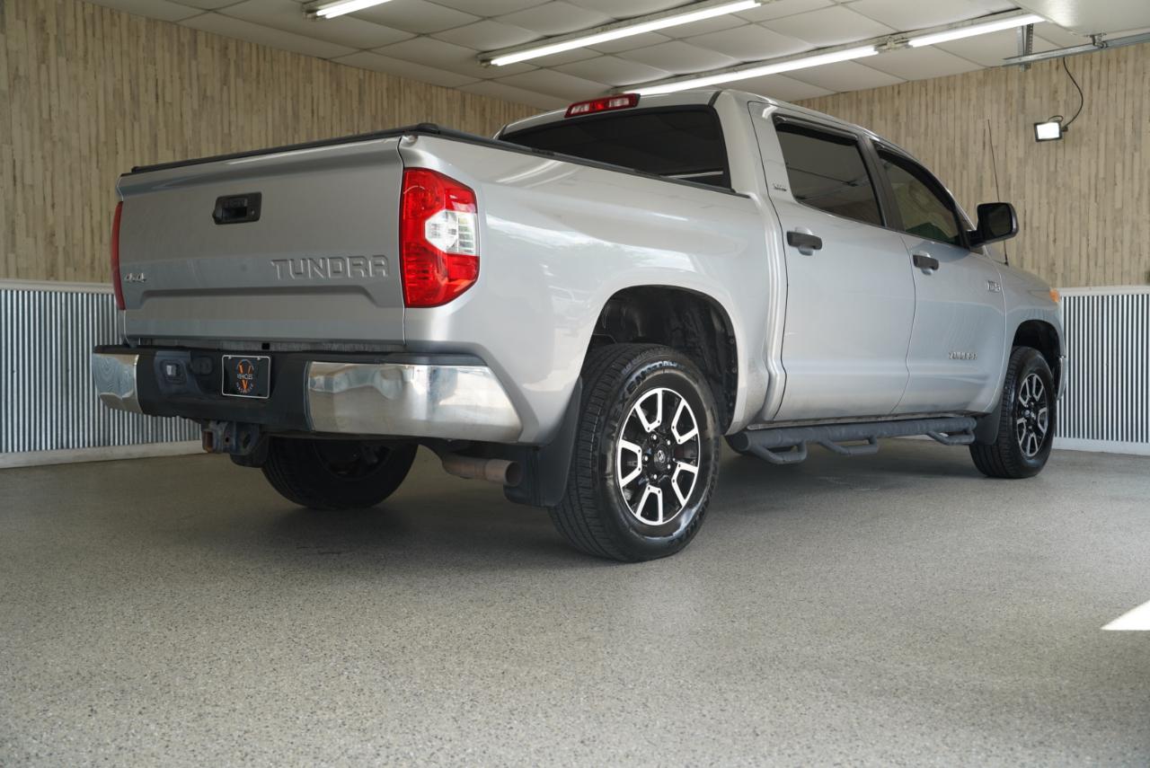 Toyota Tundra 4WD  2017