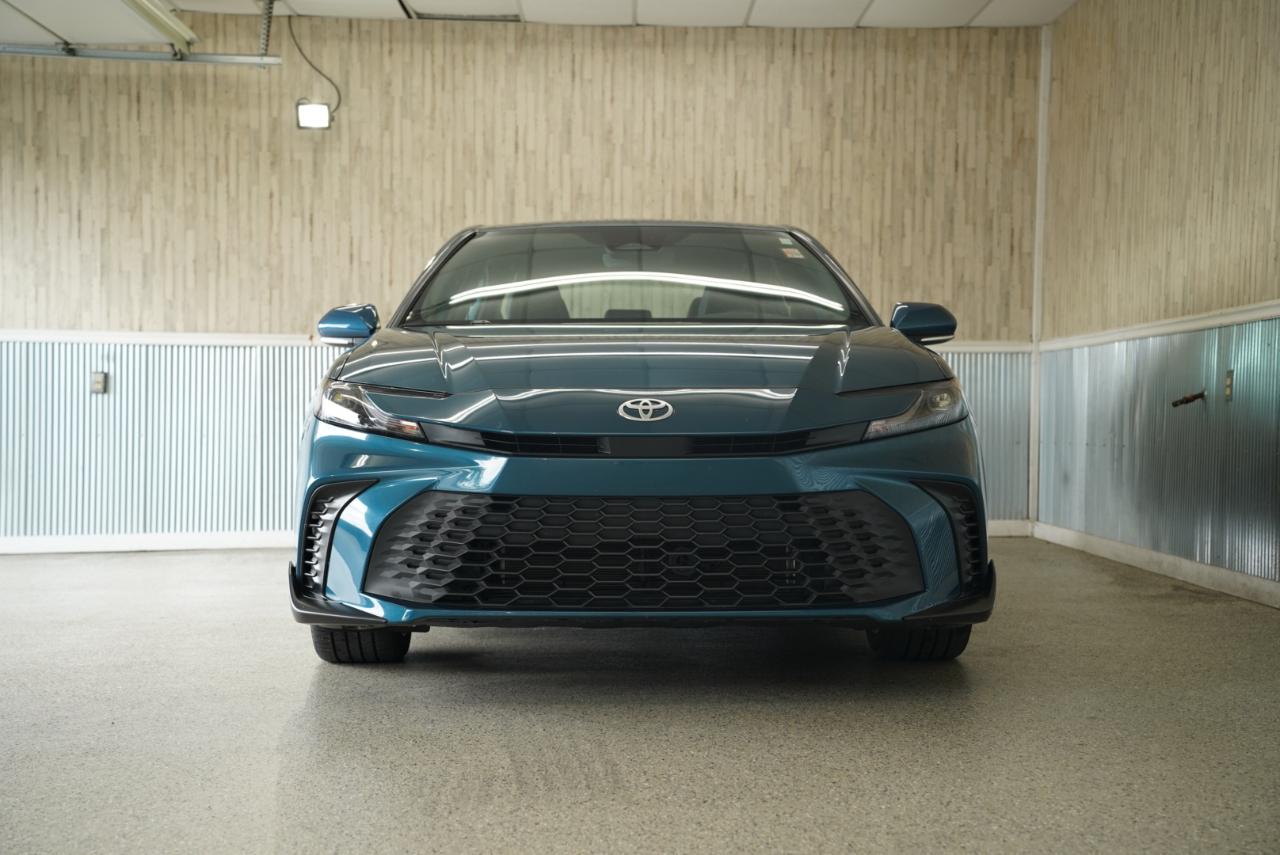 Toyota Camry SE 2025