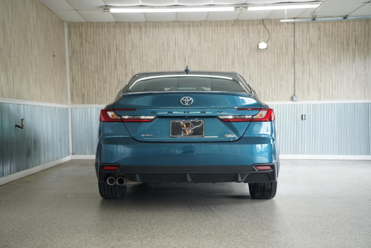 Toyota Camry SE 2025