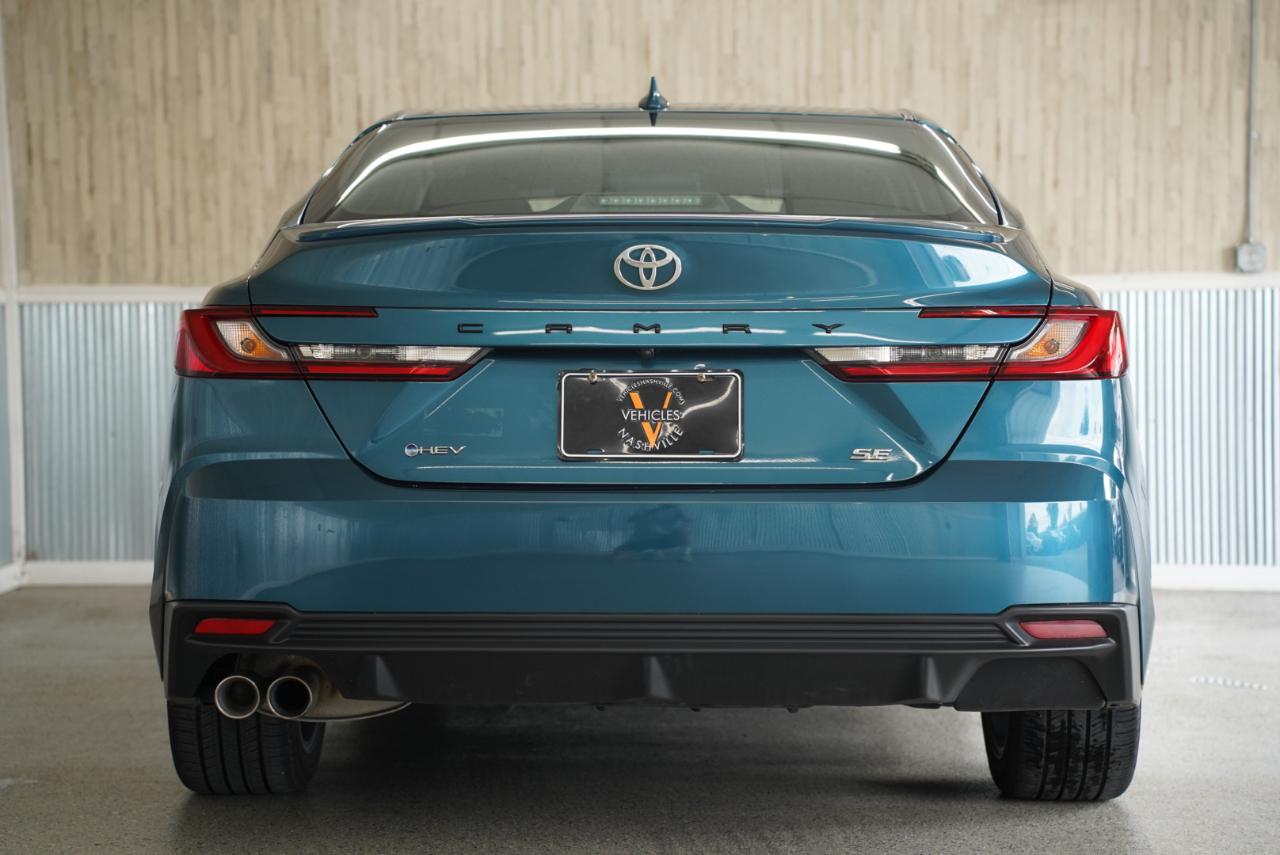 Toyota Camry SE 2025