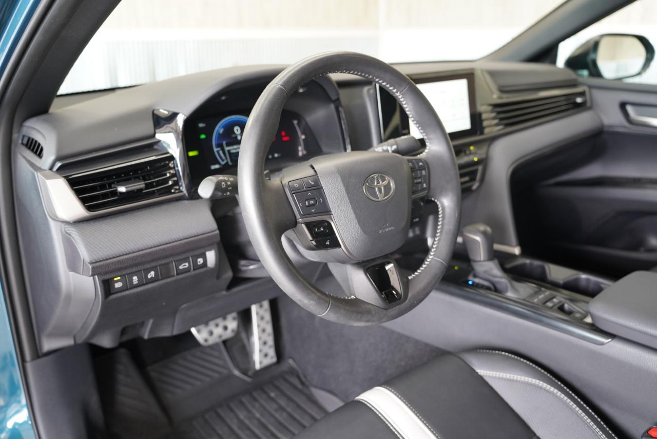 Toyota Camry SE 2025