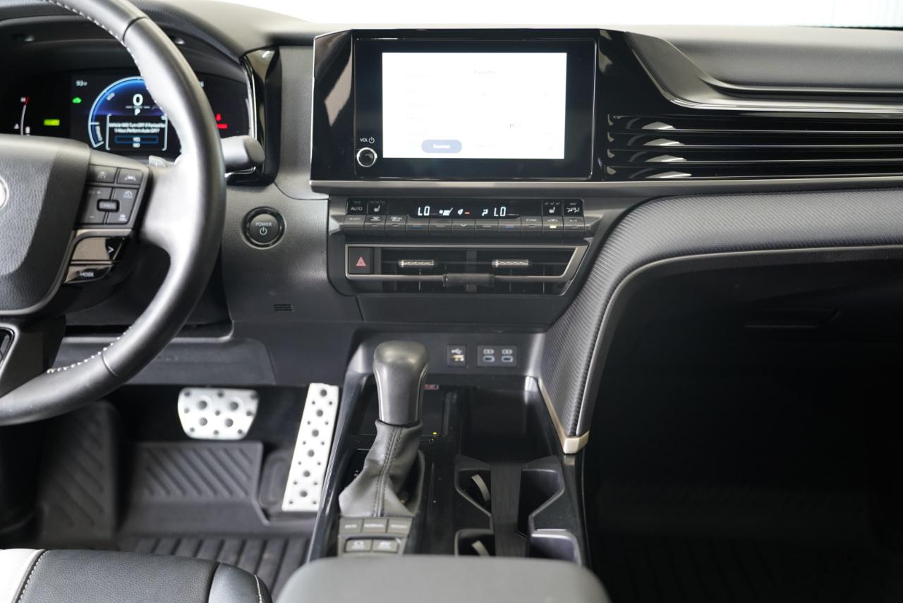 Toyota Camry SE 2025