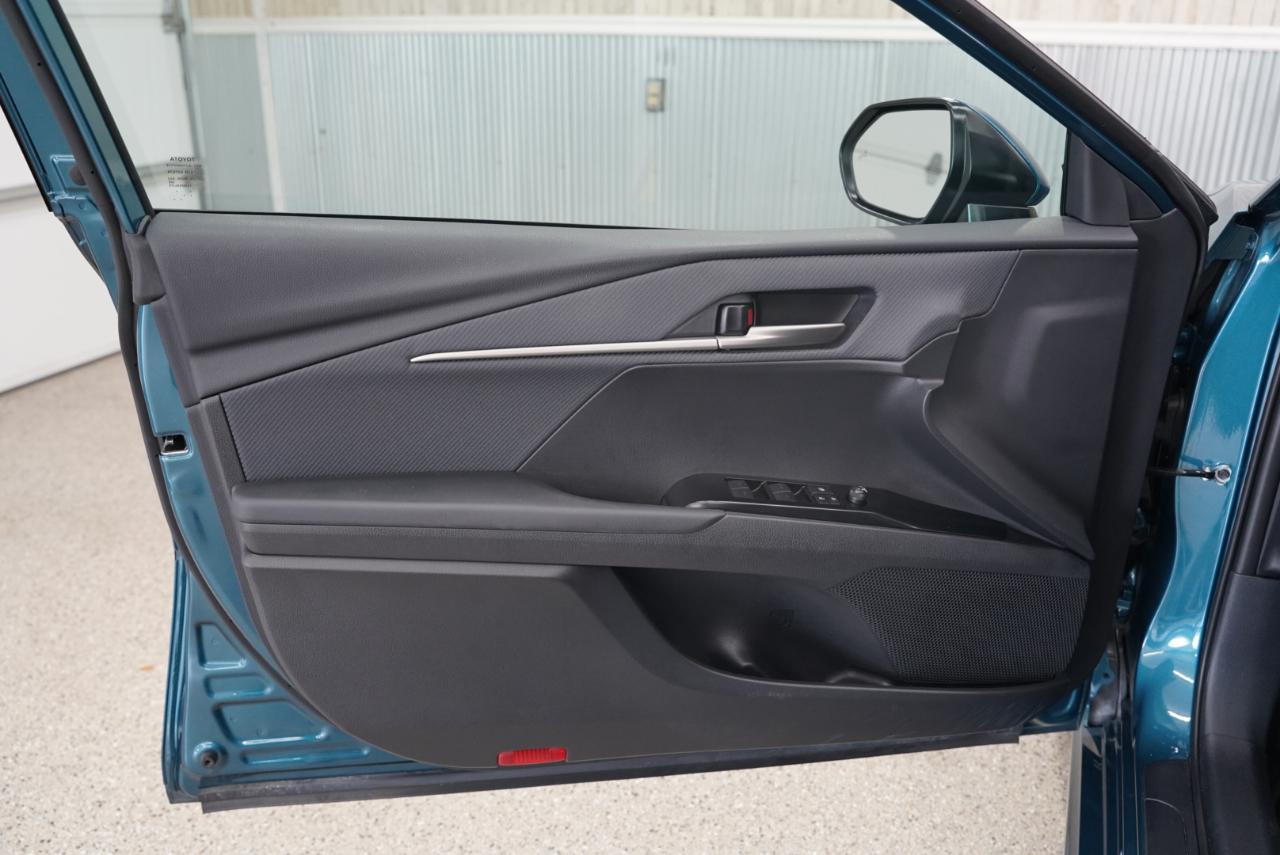 Toyota Camry SE 2025