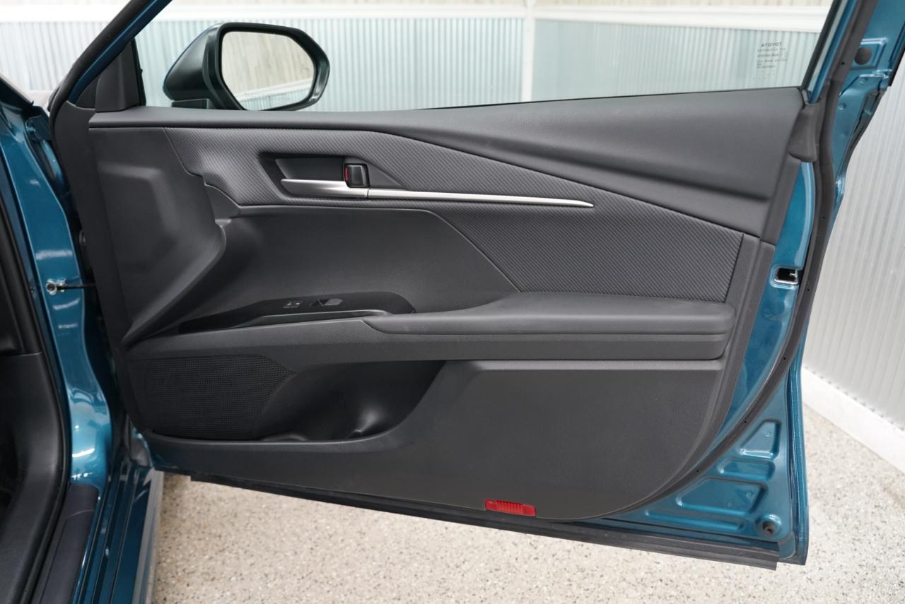 Toyota Camry SE 2025