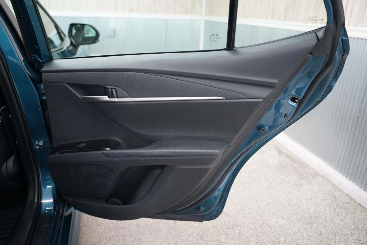 Toyota Camry SE 2025