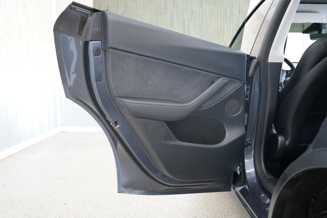 Tesla Model Y Long Range AWD 2023